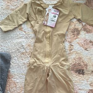 M&D Full body (knee length) faja sz xs
